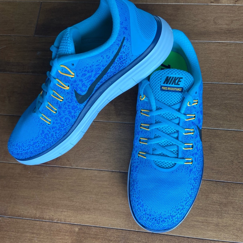 Nike Free RN 2018 Distance 827115-401 Mens 9.5 blue/black/white LIKE NEW!!